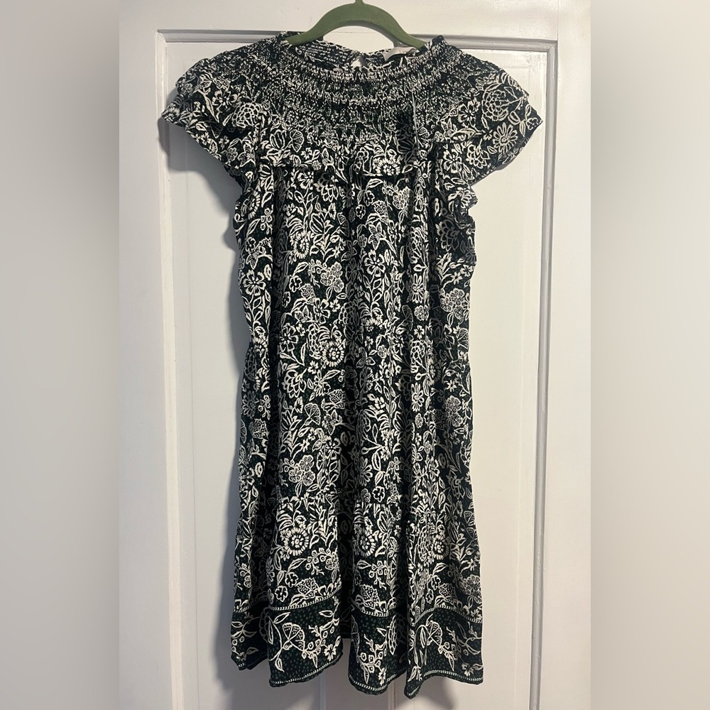 NWT Loft  medium‎ petite feminine dress smocking and ruffles